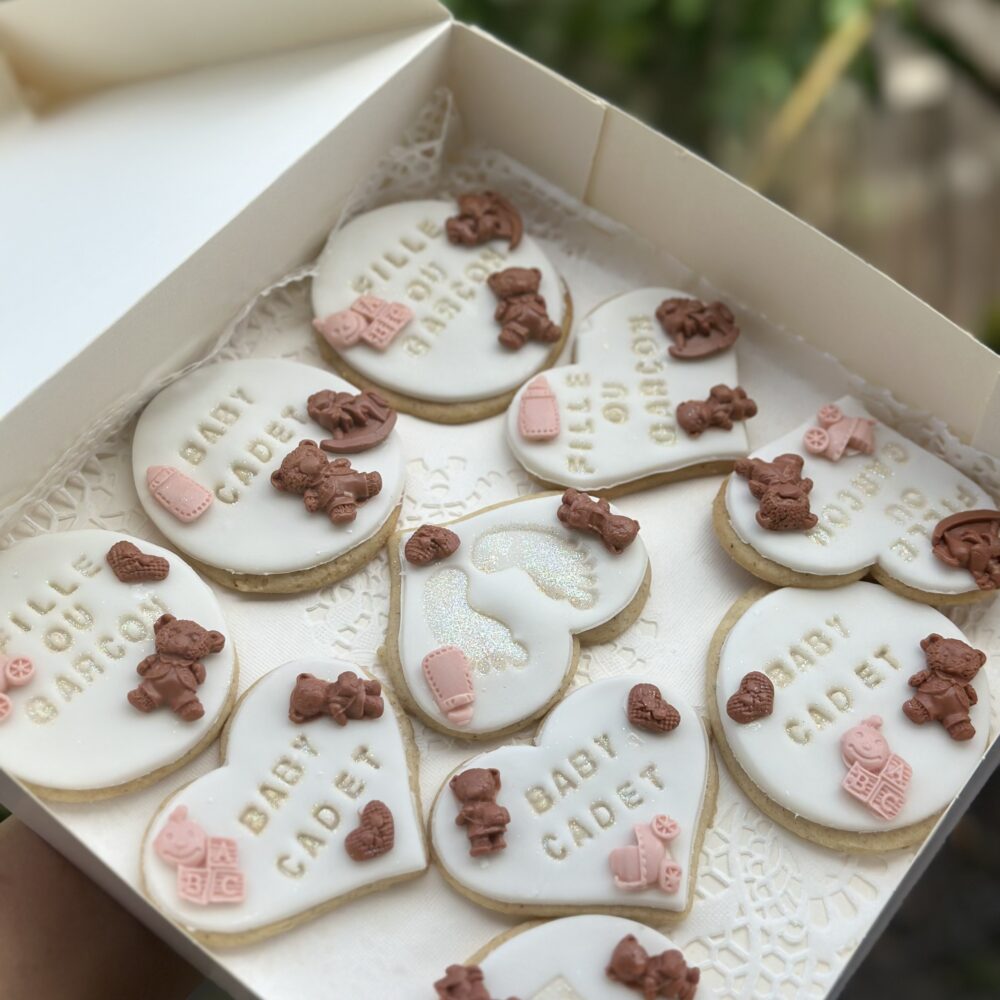 Sablés décorés en pâte à sucre – Personnalisation à thème (10 pièces) – Image 4